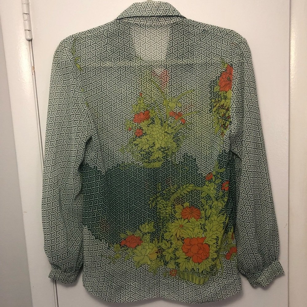 Button down blouse - Picture 3 of 3